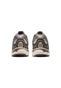 ASICS SportStyle Gel Nyc Unisex - Baskets Basses - Oatmeal/Obsidian Grey -Femmes Chaussures Boutique 1b9a20993573491ea9f3fd83b3c5f19f