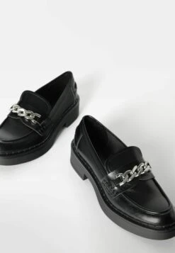 BERSHKA With Metallic Detail - Mocassins - Black -Femmes Chaussures Boutique 1d5fa647940c4436ab50a4424ec7564d