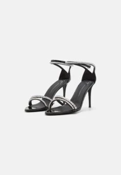 Giuseppe Zanotti Sandales - Cantadora Nero -Femmes Chaussures Boutique 215a218e2dd04b129b757c8c7ec55f3f