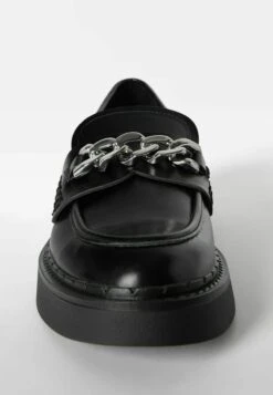 BERSHKA With Metallic Detail - Mocassins - Black -Femmes Chaussures Boutique 3bc844b252184bc980041def51f347ae