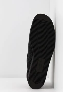 Clarks Originals Wallacraft - Chaussures À Lacets - Black -Femmes Chaussures Boutique 6b4c691ff61f4c2fbe05842a3bc94f5d