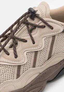 Adidas Originals Ozweego Unisex - Baskets Basses - Beige/Earth Strata/Dark Brown -Femmes Chaussures Boutique 6f3aa1b1c07340d19bfbea0b314a6daa