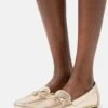 MICHAEL Michael Kors Juliette - Mocassins - Pale Gold -Femmes Chaussures Boutique 73934b74d4db4943a6fb0ffdba0a74f7