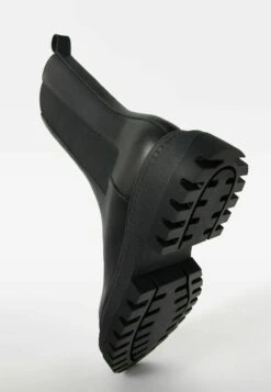 BERSHKA Flat With Elastic Gores - Boots À Talons - Black -Femmes Chaussures Boutique 73bedb1b10234ae1a0e3183e44674d06