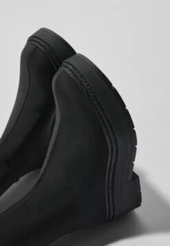 BERSHKA Fitted Flat - Bottines - Black -Femmes Chaussures Boutique 8f091704574841eb98f6ce5063fdb913