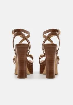 MICHAEL Michael Kors Paola Chain Platform - Sandales À Talons Hauts - Tan -Femmes Chaussures Boutique e478411299d9406188f7f49248ca3209