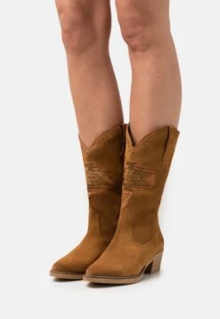 MTNG Teo - Santiags - Avellana